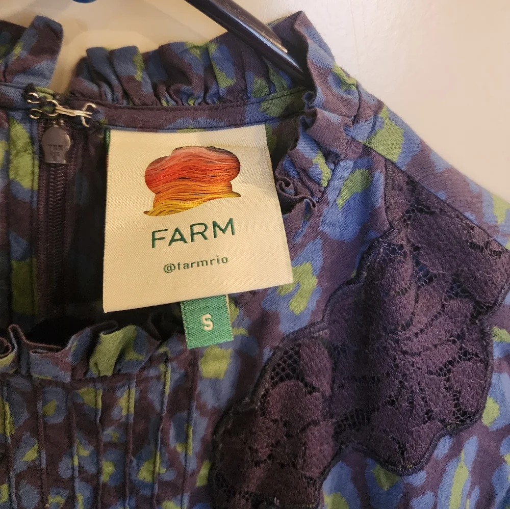 Farm Rio Blouse - Picture 3 of 4
